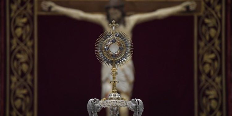 خميس الأسرار أسبوع الآلام: صلاة المساء والصباح ونصف النهار – طقس ماروني