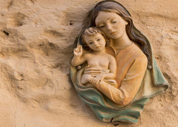 طلبة سيّدة المعونة الدائمة