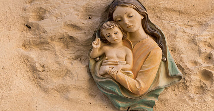 طلبة سيّدة المعونة الدائمة