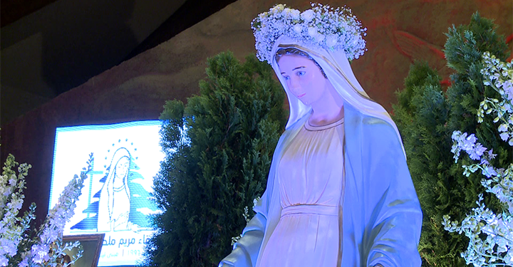 طلبة وزيّاح العذراء المجيدة