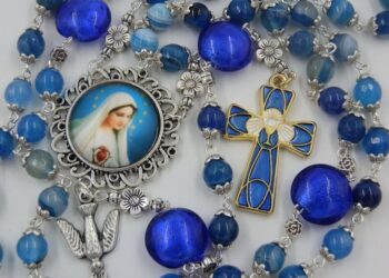 مسبحة الحبل بلا دنس