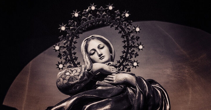 صلاة للسيدة العذراء مريم