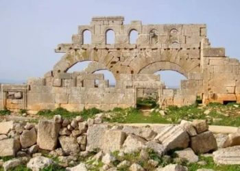 كنيسة جوليانوس والمدفن الضريحي للقديس مارون – كنائس سوريا