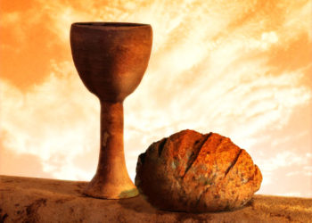 أنت الذي تتناول جسد الرب ودمه – البابا شنودة الثالث