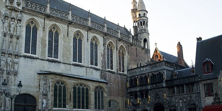 كنيسة “الدم المقدس” (بروج – بلجيكا) – كنائس متفرقة