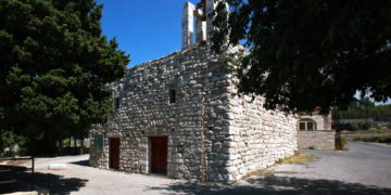 كنيسة مار نهرا والقديسة صوفيّا (دملصا) – كنائس لبنان