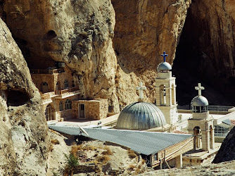 دير مار تقلا البطريركيّ (معلولا) – كنائس سوريا