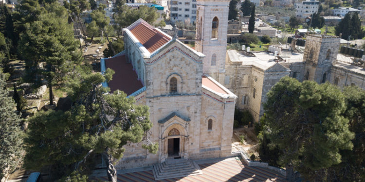 كنيسة تلميذي عمواس (القبيبة) – كنائس القدس