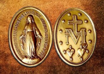 ظُهوراتُ العذراء والأيقونةُ العجائبيّة