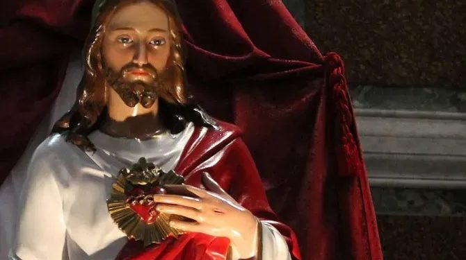 لماذا شهر حزيران هو شهر قلب يسوع الأقدس؟