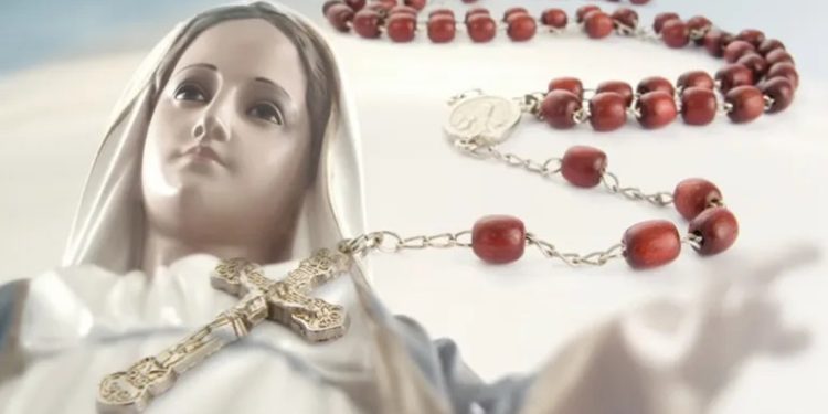 دواعي تخصيص عيد للوردية وشهر لها