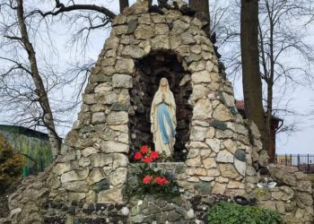 أقوال بابوية عن مسبحة الوردية