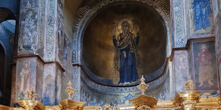 كاتدرائية آيا صوفيا في كييف – كنائس متفرقة