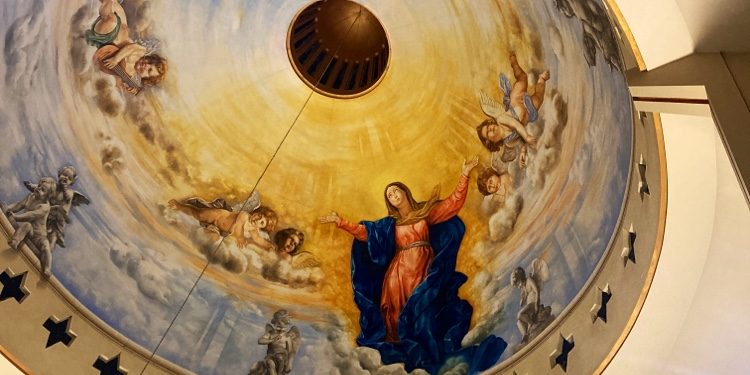 قبة كاتدرائية سيدة الانتقال للسريان الكاثوليك حلب – (لوحة سيدة الانتقال) – تاريخ الايقونة