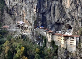 دير والدة الإله سوميلا والأيقونة العجائبية – طرابزون – كنائس تركيا