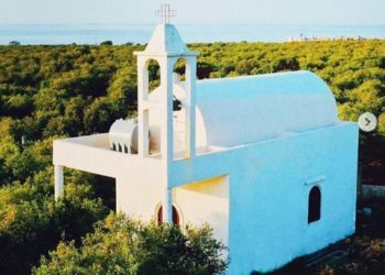 كنيسة سيِّدة الخرايب الحرشية (عيدها في ٢١ أيلول عيد ميلاد العذراء في التقويم الشرقي) – أنفة – كنائس لبنان