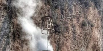 في حدشيت أطول مبخرة في العالم