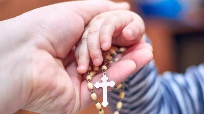 الحفاظ على القيم المسيحية وسط تحديات المجتمع المعاصر