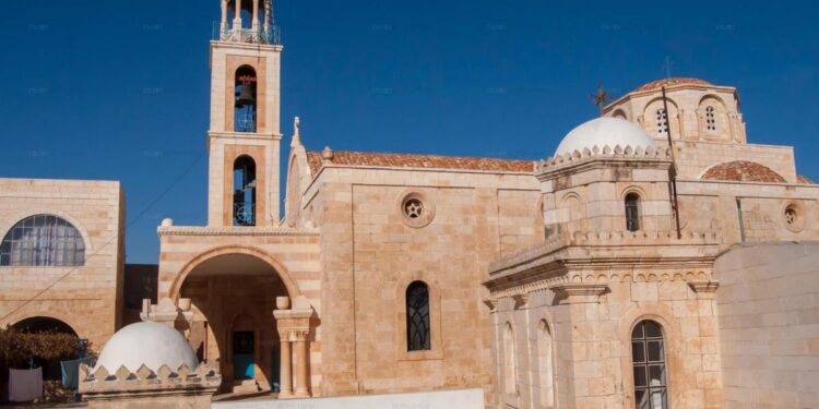 الكهف الذي استراح فيه ملوك المشرق الثلاثة – دير القديس ثيودوسيوس – كنائس القدس