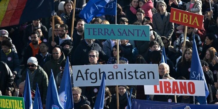 البابا فرنسيس في 01 يناير 2025: لنصلِّ لكي تتوقف المعارك على جميع الجبهات، ويتمَّ التركيز على السلام والمصالحة