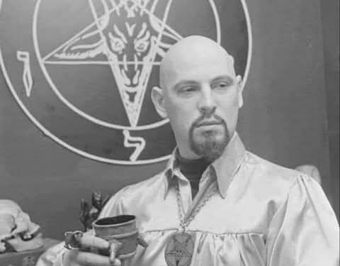 آخر كلمات الملحدين على فراش الموت – صفحة يسوع ومريم