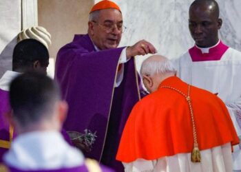 البابا فرنسيس: الرماد يذكِّرنا بحقيقتنا \ 05 مارس 2025