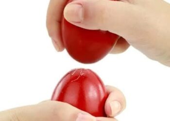 كسر البيض ….