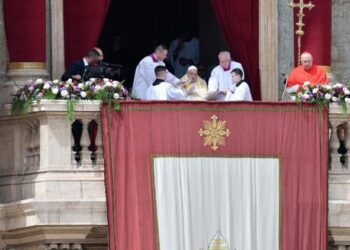 رسالة البابا فرنسيس إلى مدينة روما والعالم بمناسبة عيد الفصح 2025