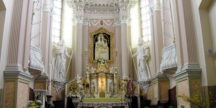 سيدة سيلفوا – العذراء الباكية التي نادت شعبها من خرائب الإيمان 1775