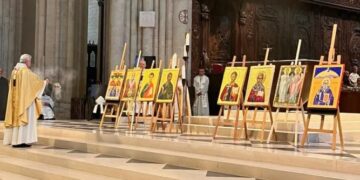 أيقونات شرقيّة… كاتدرائيّة نوتردام الباريسيّة تحتضن وحدة الكنيسة