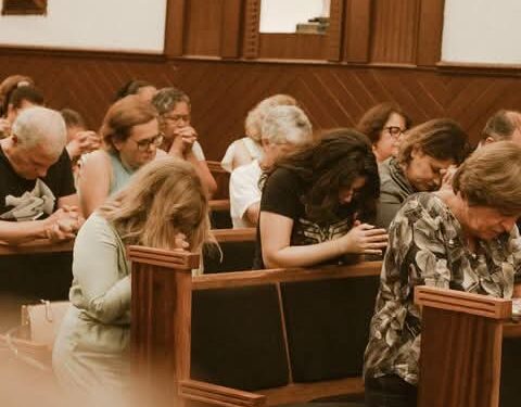 لا تعيِّر من دخل بيت الله… فقد جاء ليُشفى، لا ليُدان