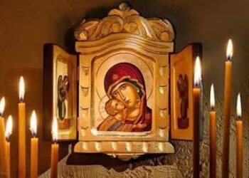 لماذا نضيء شمعة أو قنديل زيت أمام أيقونة السيّد أو السيّدة أو أحد القدّيسين؟