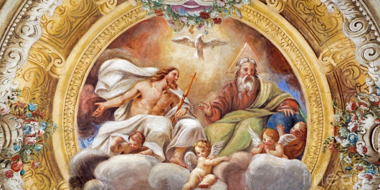 أحد الثالوث الأقدس: “هل كان مثل هذا الأمر العظيم أو هل سُمع بمثله؟” (تث 4: 32)