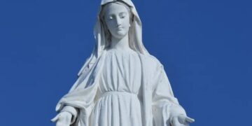 صوم السيّدة العذراء… ترَفُّع النفس والجسد قبل عيد الانتقال