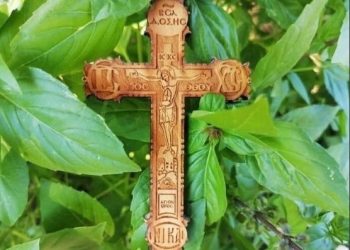 بسبب إشارة الصليب والعذراء لم يبكي لمدة عامين … قصة حقيقية