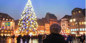 هل نزين شجرة عيد الميلاد ؟!!  وما هي قصتها ؟