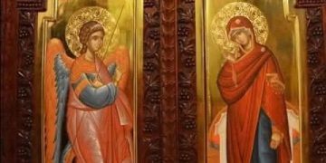 لماذا تُرسَم أيقونة البشارة على الباب الملوكي؟