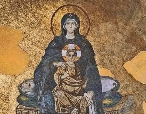 من عجائب أم الله ملكة السماءِ والأرض