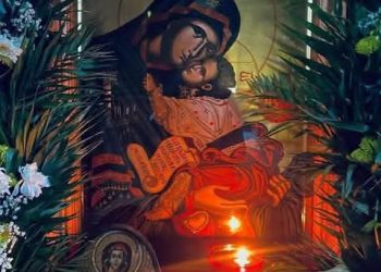 العذراء هي الأم….